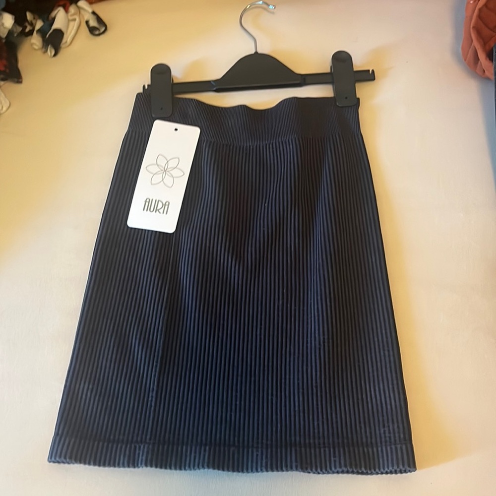 Black Ribbed Skirt
